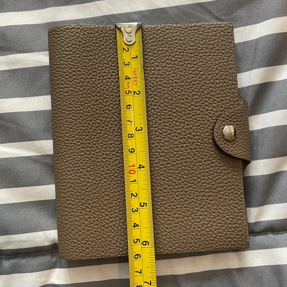 HERMES CALF SKIN PM UYLSSE NOTEBOOK ETOUPE NEW WITH BOX - Picture 9 of 10